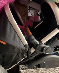 Car seat travel system