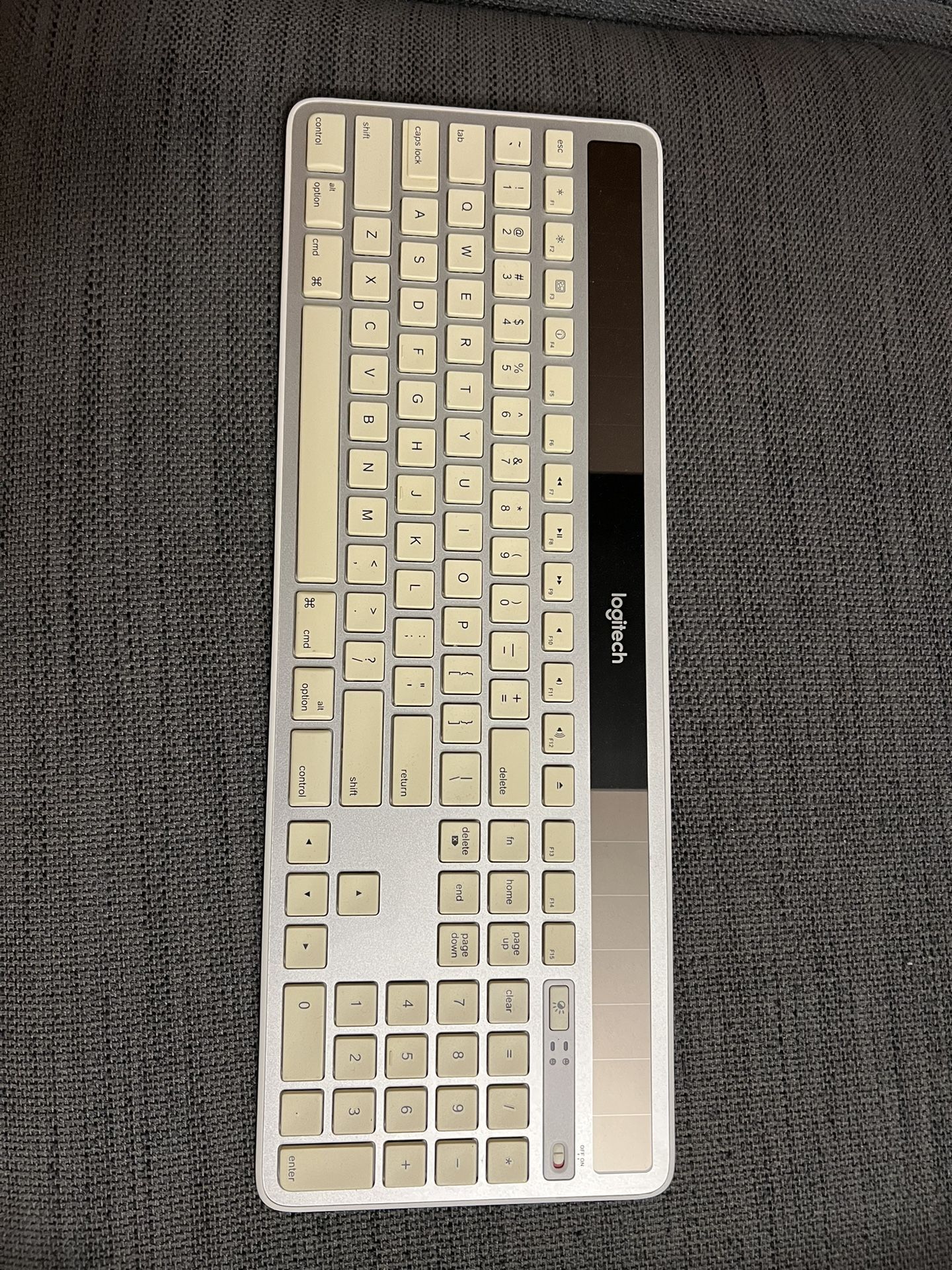 Logitech K750 Wireless Solar Keyboard