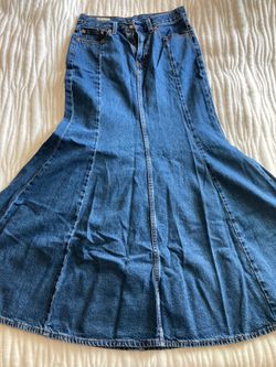 Levi’s Premium Skirt Size 27/4