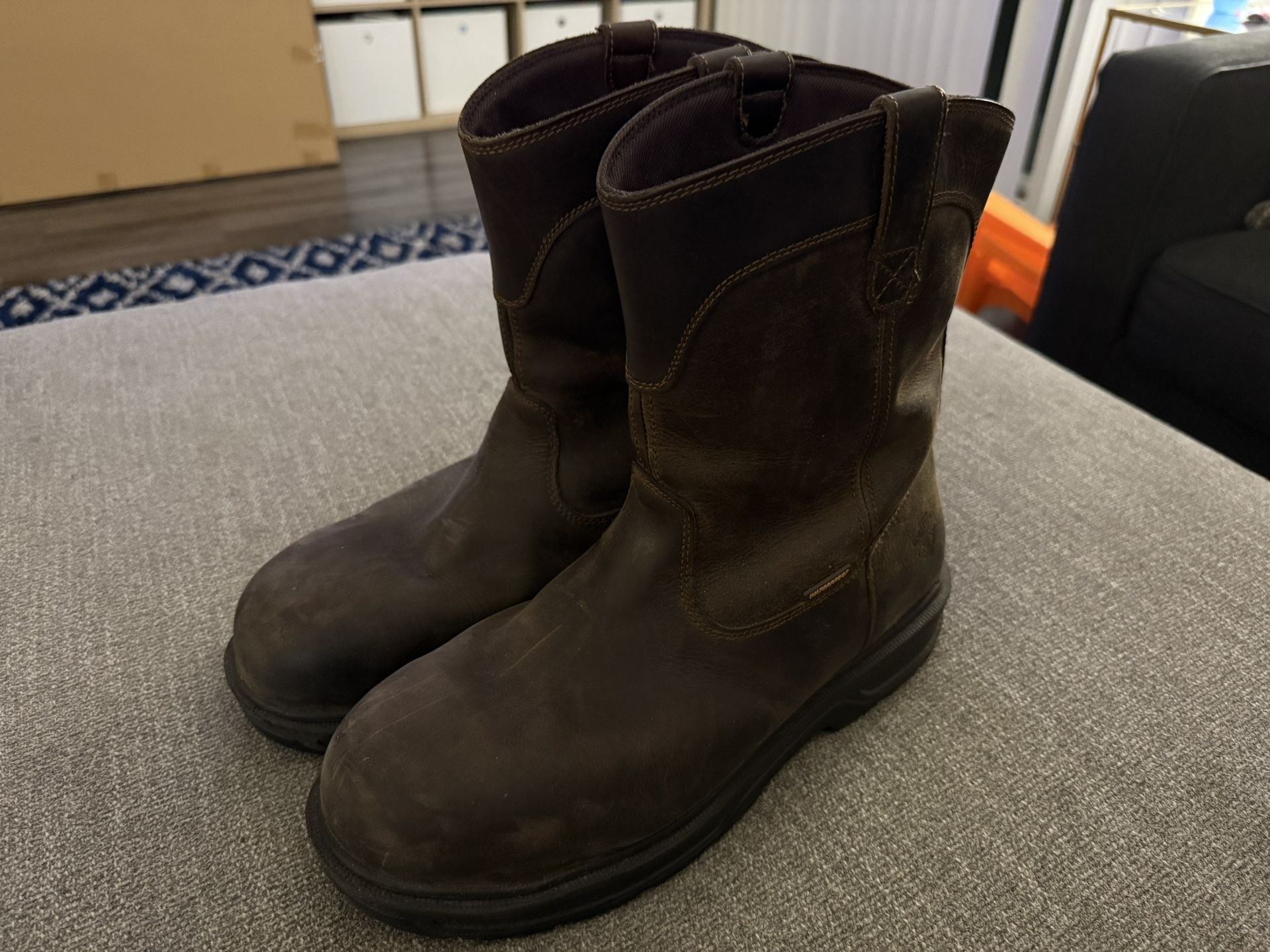 Men’s work boots