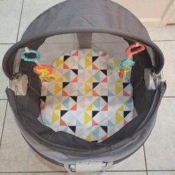 
Fisher-Price On-the-Go Infant Dome Portable Bassinet & Play Space — Windmill (Unisex)