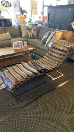 Heath pillow chaise