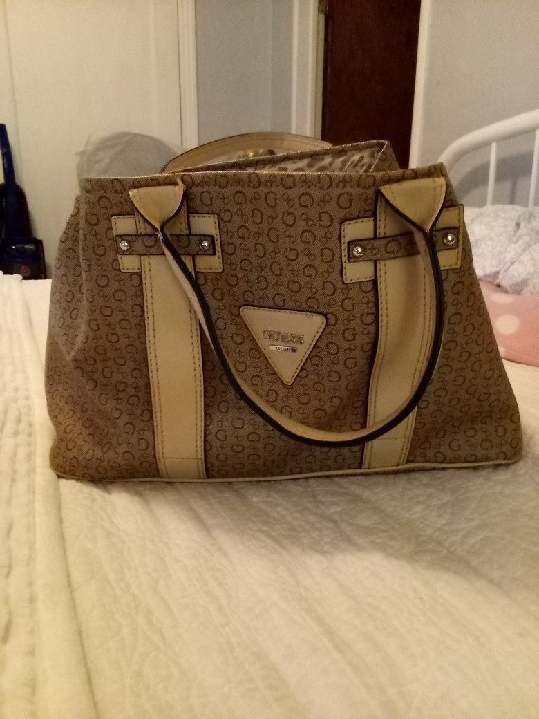 GUESS HANDBAG