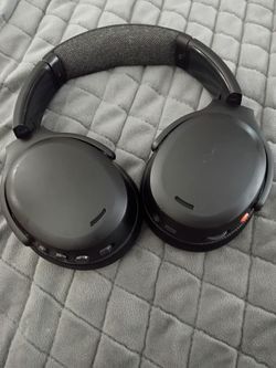 Skull candy Bluetooth headphones
