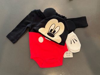 Mickey Mouse outfit 0-3 months.