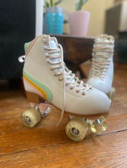 Altar’d State Retro  Roller Skates  Size 8 ( Women’s )