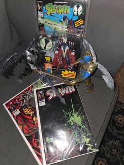 Spawn lot of action figures and comics