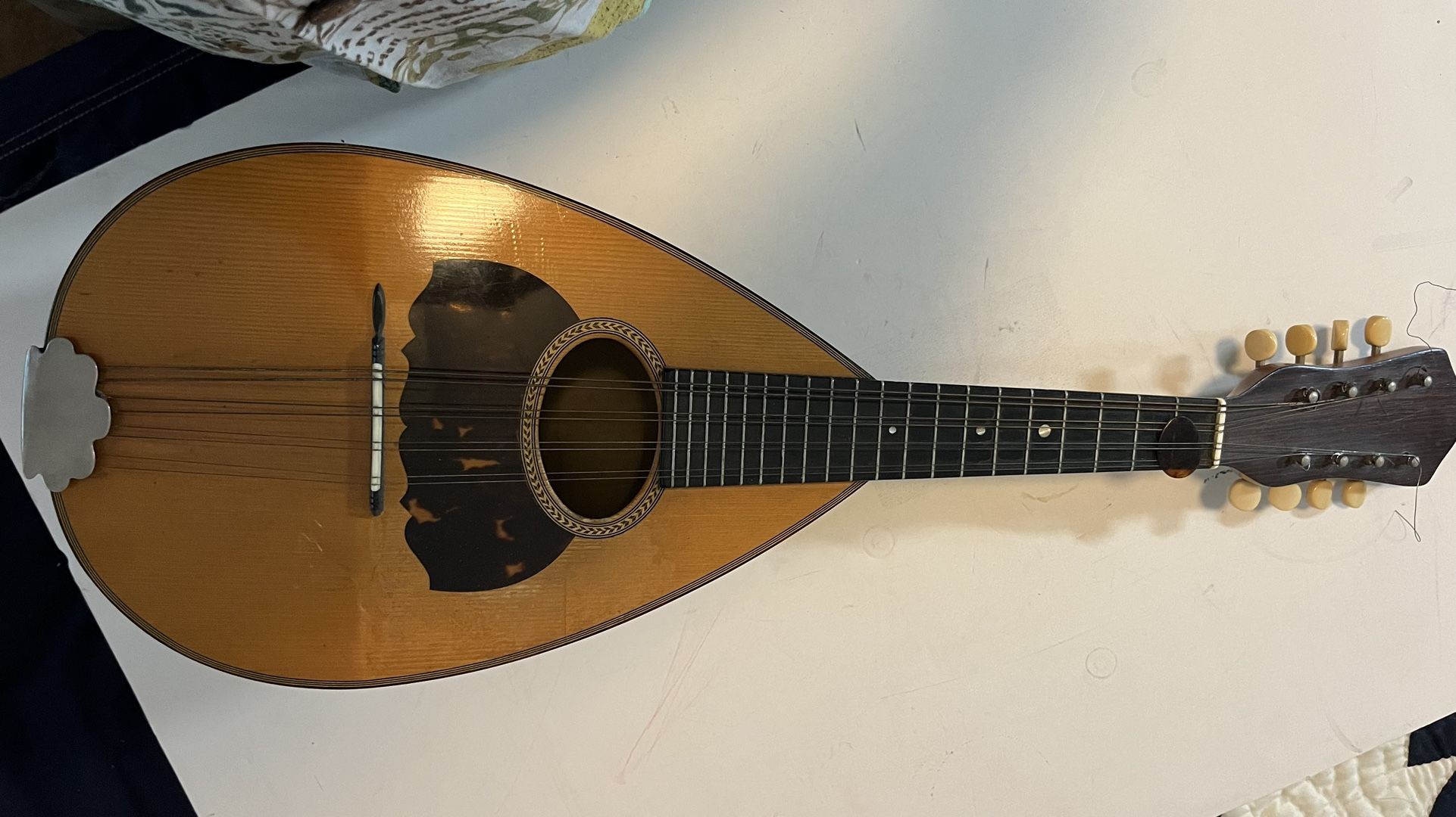 Martin Bowlback Mandolin