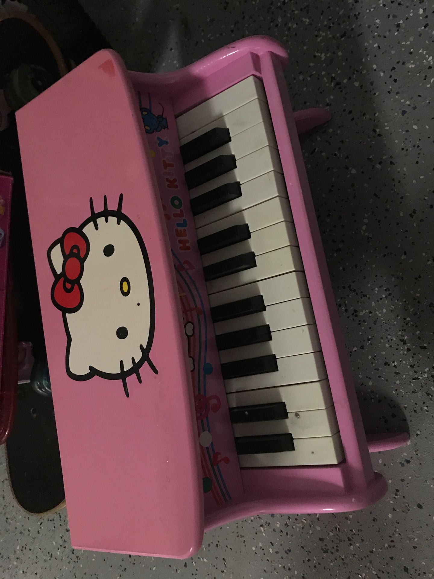 Hello kitty piano