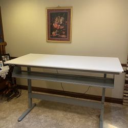 Standing Desk With Gaming Chair 