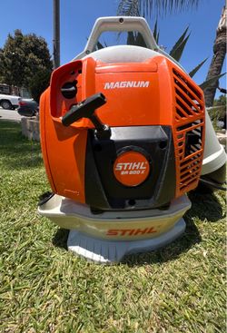 Stihl BR 800 X Magnum Backpack Leaf Blower In Excellent Condition Runs Perfect