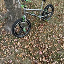 Freestyle Bmx 20” Bike 