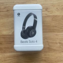 Beats Solo 4 (Brand New)