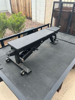 ROGUE FITNESS Adjustable Bench 2.0 (amazing  condition)