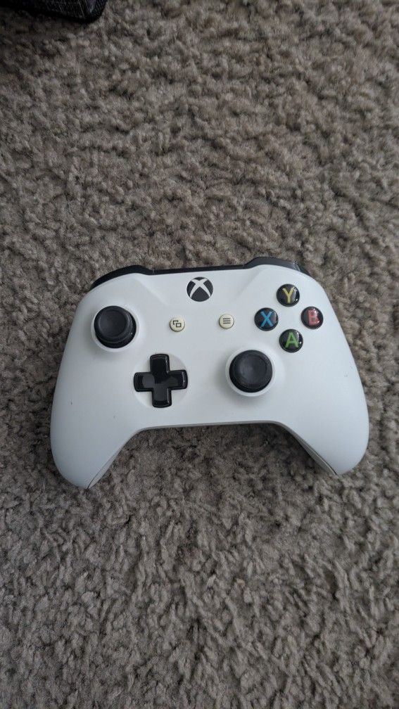 Xbox Controller (White)