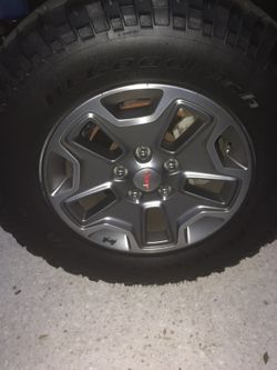 Jeep rubicon 2016 rims all 5