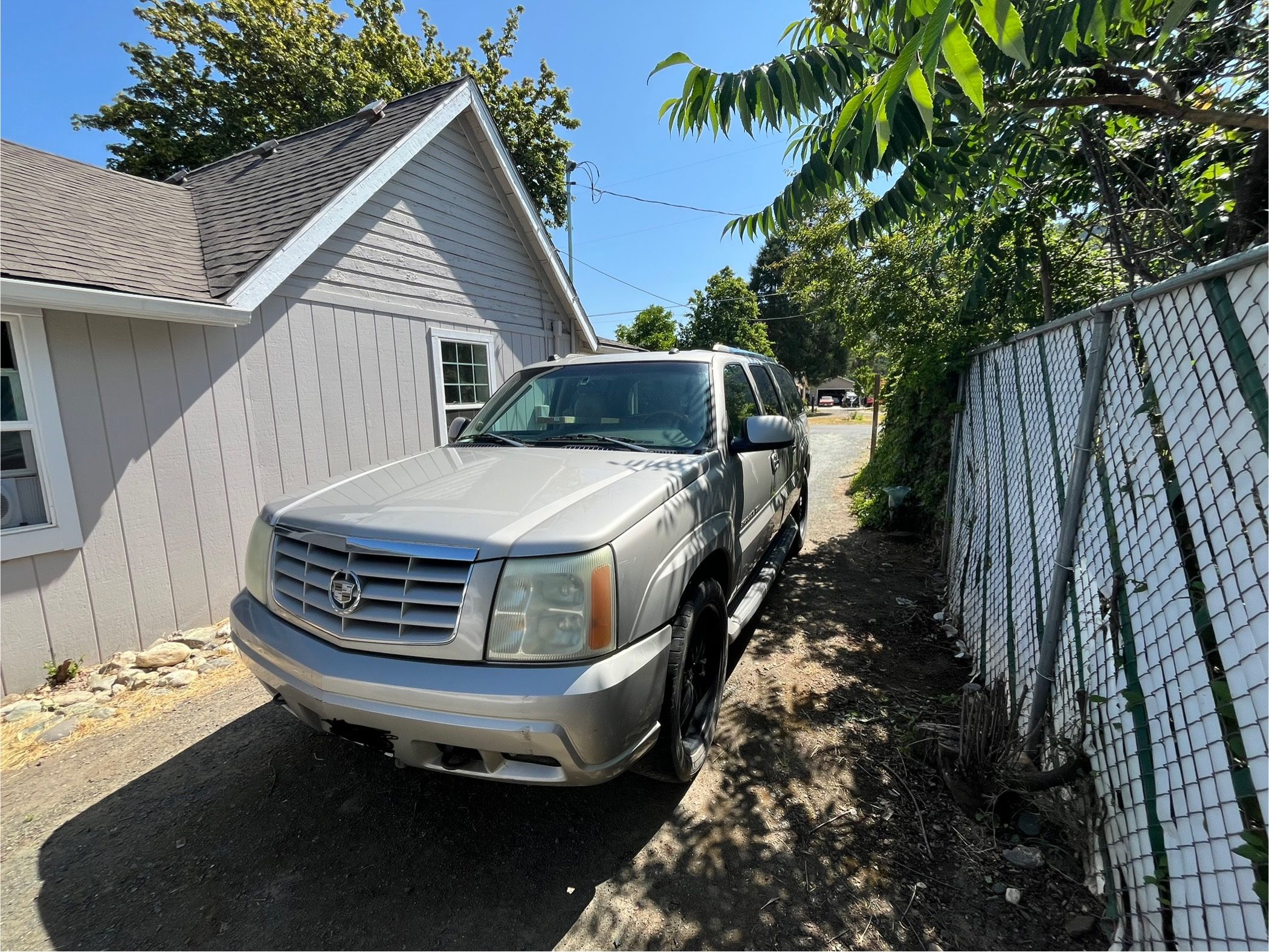 2004 Cadillac Escalade ESV