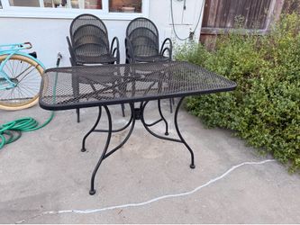 Patio Table & 6 Chairs