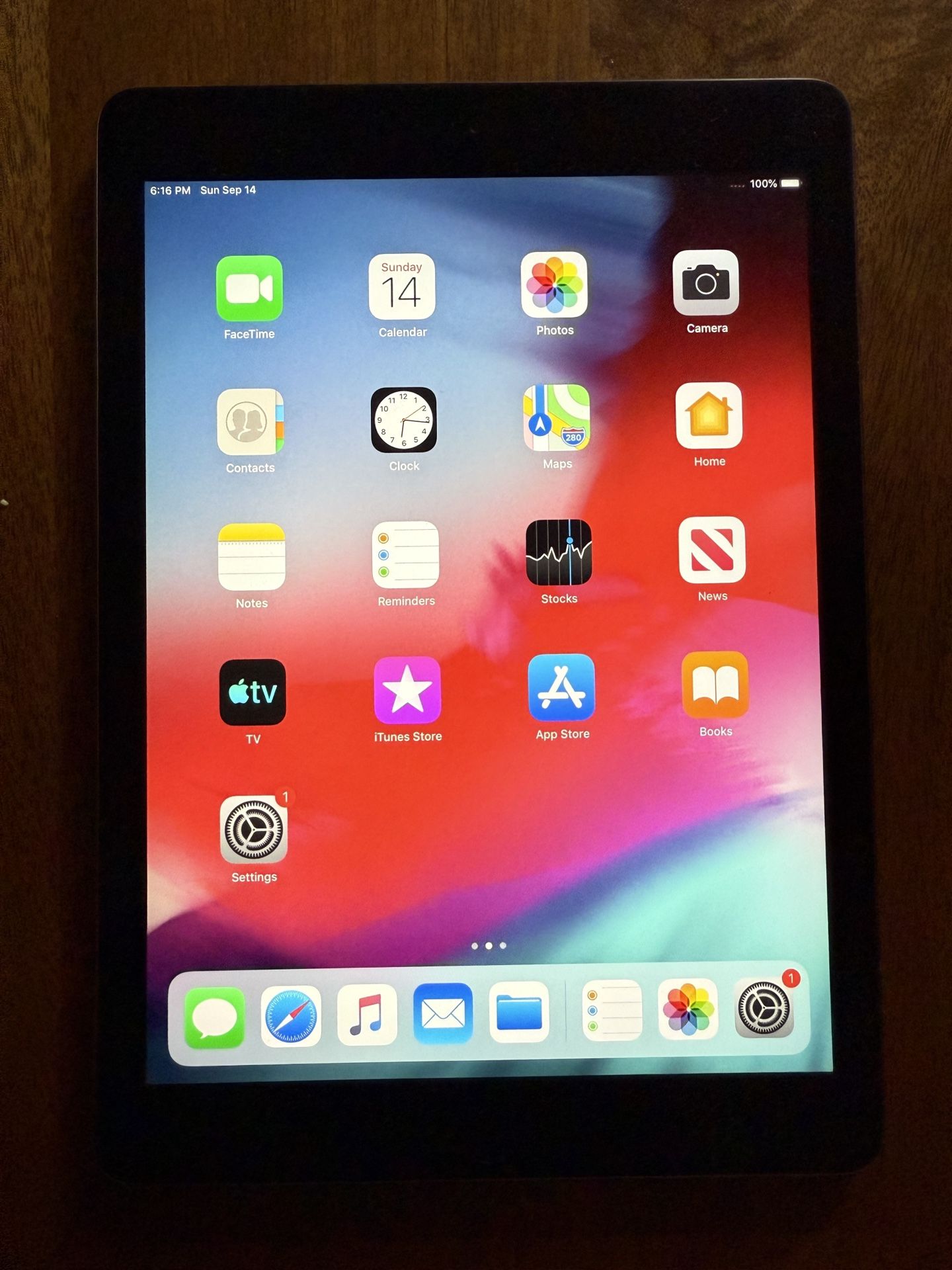 Apple iPad Air 16GB Space Gray