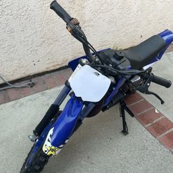 50cc Dirt Bike (Read DESCRIPTION)