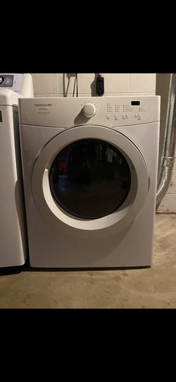 Frigidaire front load dryer in good condition