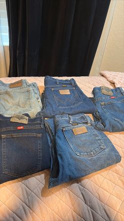 Men’s wrangler jeans lot