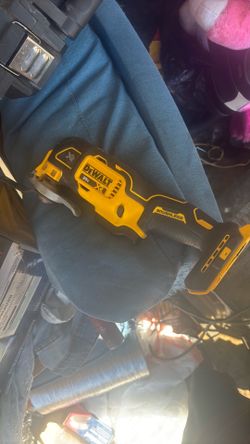 DEWALT XR 20-volt Max Cordless Brushless Variable speed