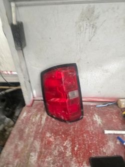 2014 2018 chevy silverado1500 right side taillight