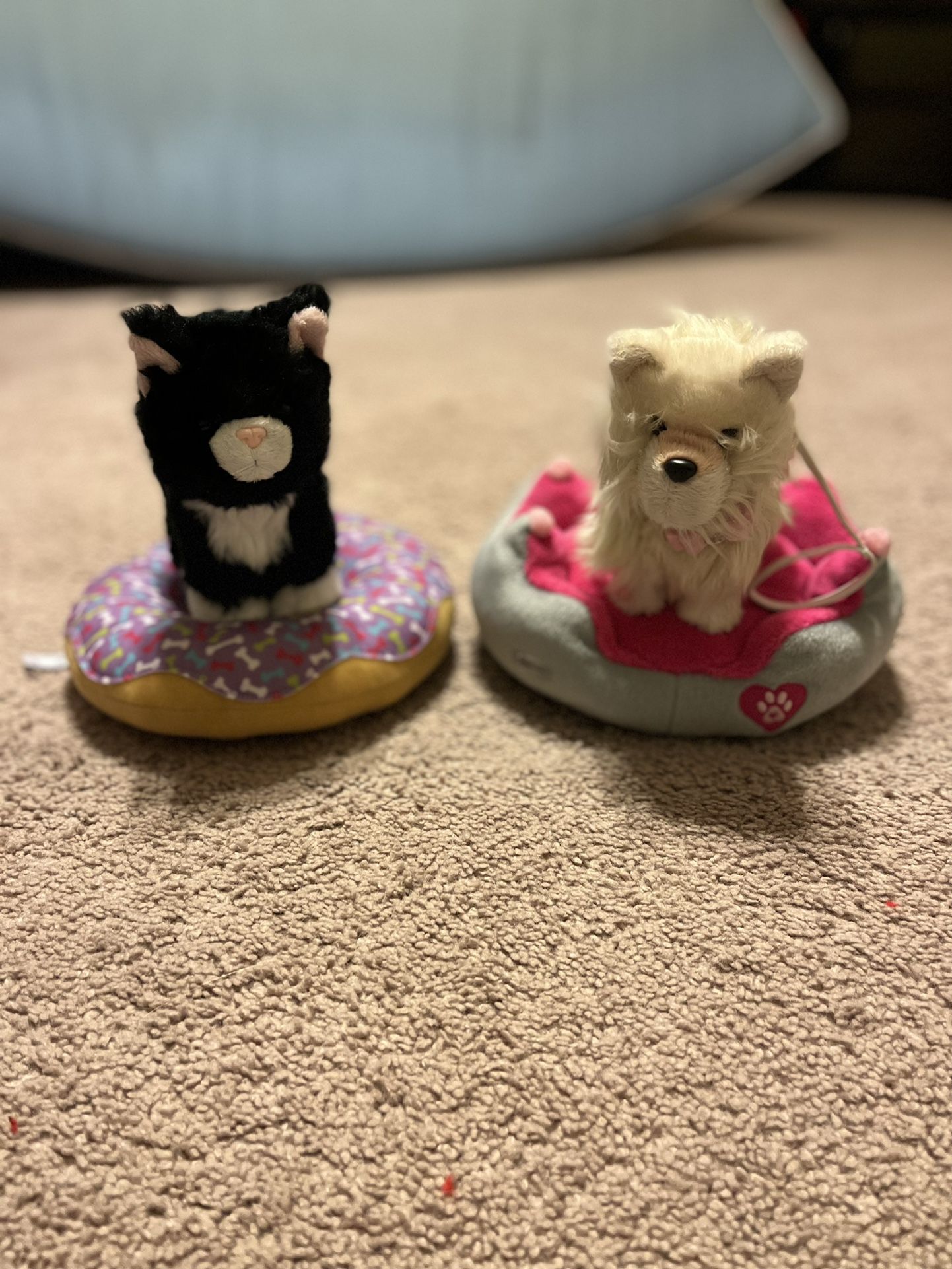 American Girl Pomeranian Puppy And Black Kitty With Beds