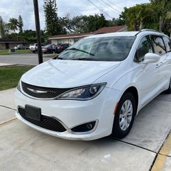 2018 CHRYSLER PACIFICA 