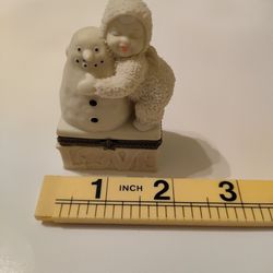 Pre-owned Department 56 Snowbabies "I Love You" Bisque Porcelain Hinged Box.