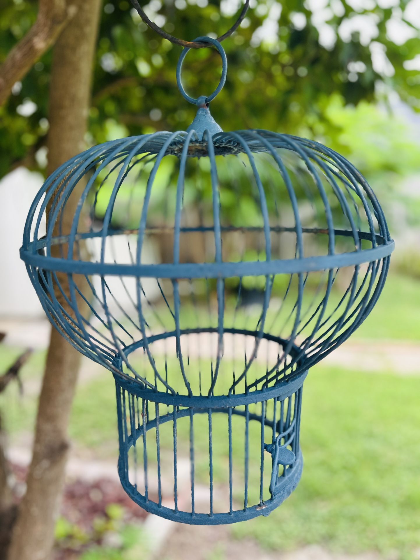 Vintage Wrought Iron Metal Balloon Birdhouse Hanging Cage Blue Rare Art Home Garden Decor