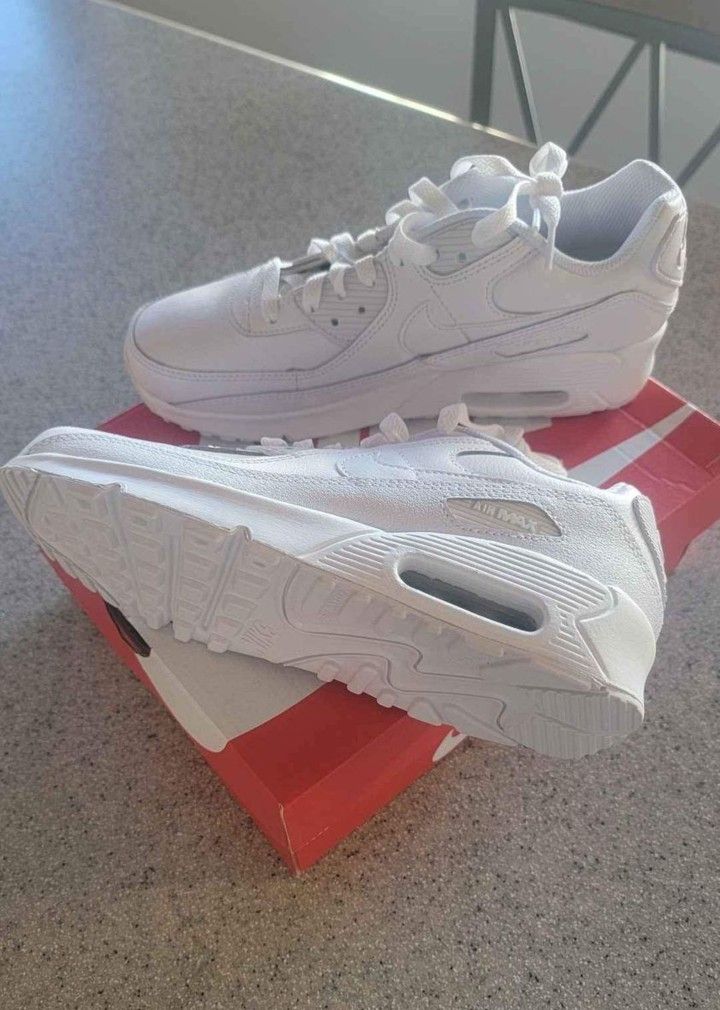 Brand New Nike Air Force 90s Size 5y Or 7 Adult $75 Firm With Box