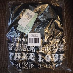 BTS Fake Love XL Hot Topic Shirt 
