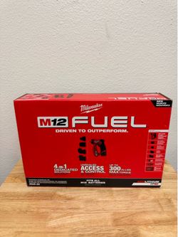 Milwaukee M12 Fuel Installation drill/driver kit