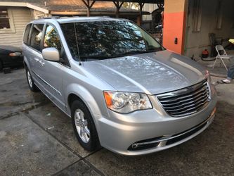 2012 Chrysler town and country
