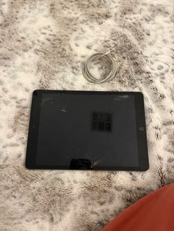 iPad 8th Gen-cracked glass