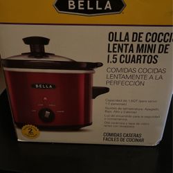 Very Cute Brand New Slow Cooker In Box 