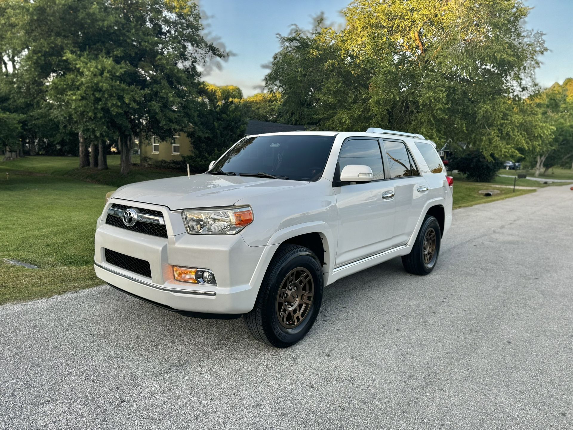 2011 SR5 4Runner 4x4 3 Row Seating