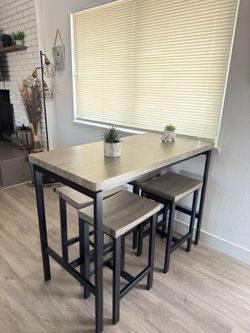 Bar table set