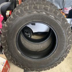 265 70 17 BF Goodrich KO3