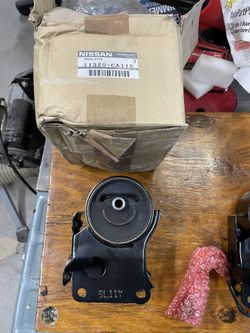 03-07 NISSAN MURANO ENGINE MOUNTS