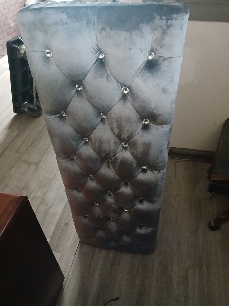 Diamond stud Bench