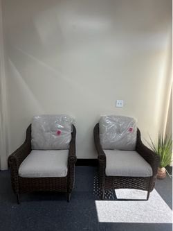 Brown Wicker Patio Club Chair Set 2-Piece Outdoor Lounge Chair with Thick CushionGuard Beige Cushions