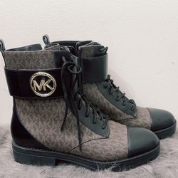 New Michael Kors Boots Size 9