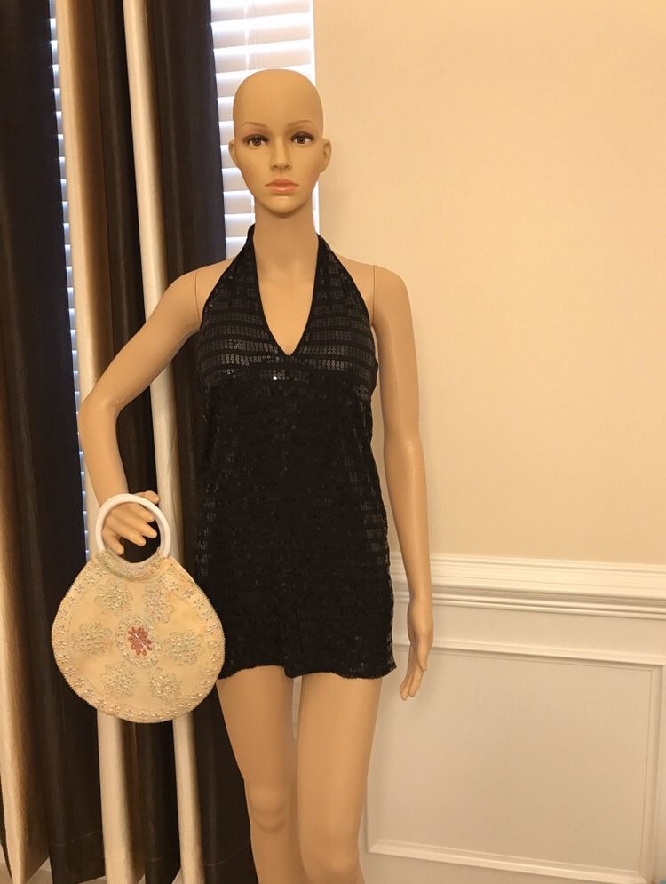 Small size black sequins dress