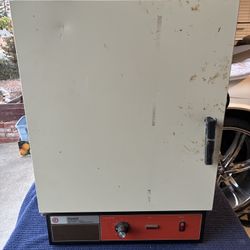 Fisher Isotemp Oven - Good Condition