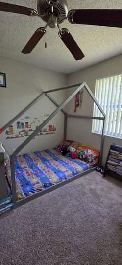Montessori full size bed for Toddlers