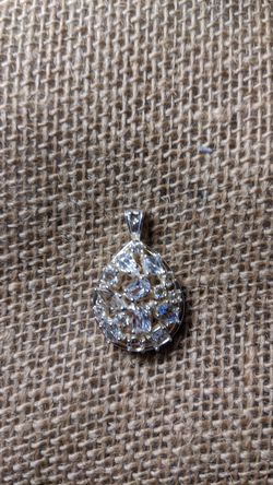 Sterling silver teardrop crystal pendant