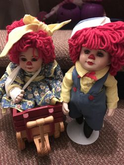 Raggedy Ann & Andy dolls